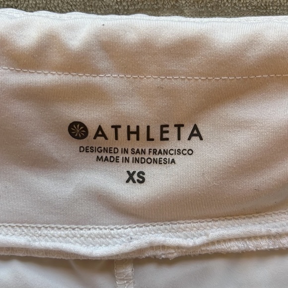 athleta shorts - Picture 2 of 4